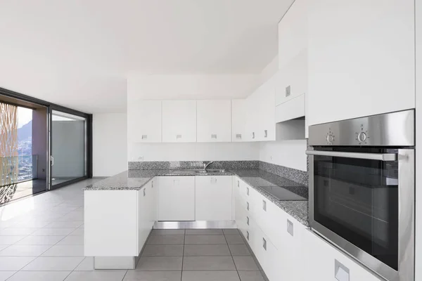 Interiör av modern lägenhet, kök — Stockfoto