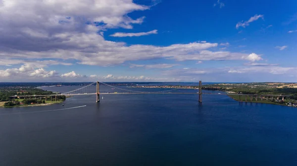 Új biztonsági öv híd drone meg — Stock Fotó