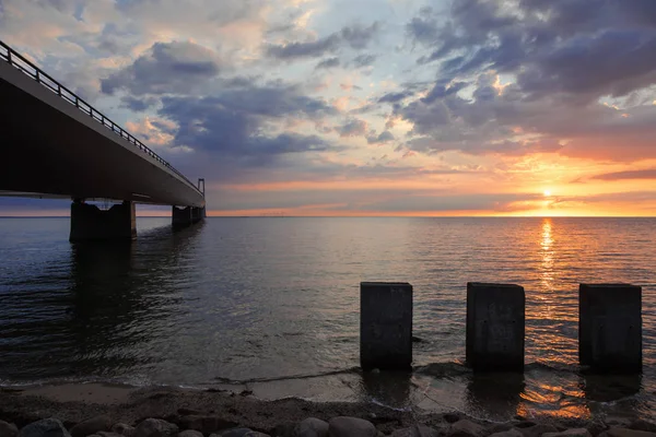 Storeb � ltsbroen Bridge bei Sonnenuntergang — Stockfoto