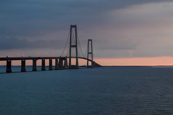 Pont Storeb Xoltsbroen pendant le coucher du soleil — Photo