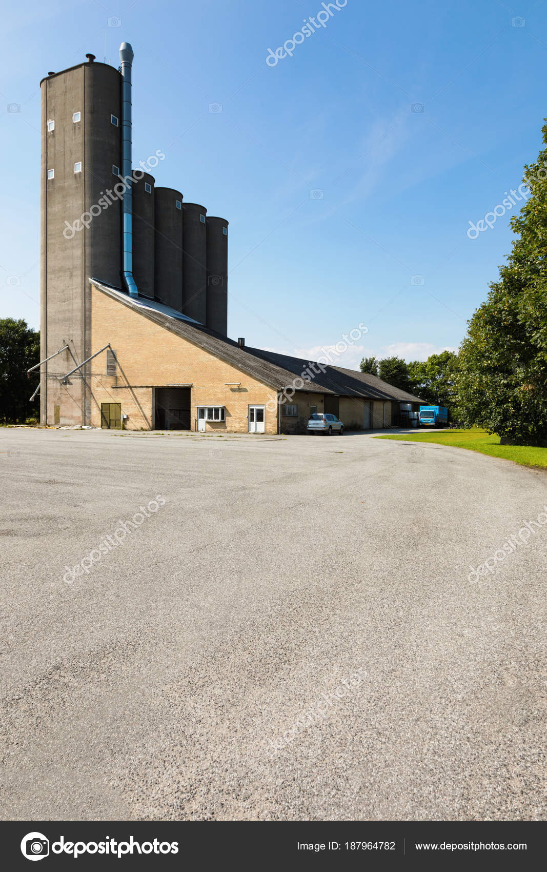 Casa de campo en Europa del norte — Foto de stock © Zveiger #187964782