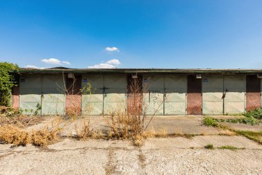 Bratislava terk edilmiş garaj 