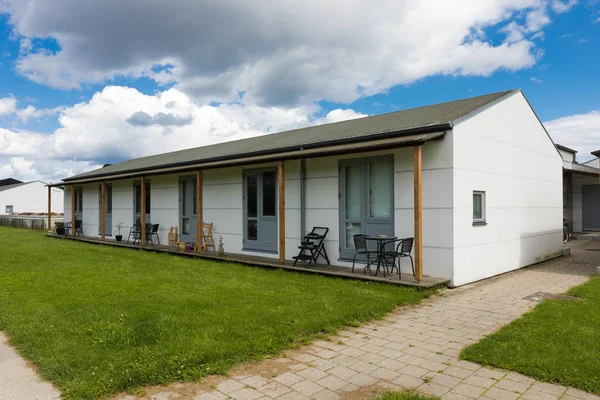 Casas com terraço com jardim — Fotografia de Stock