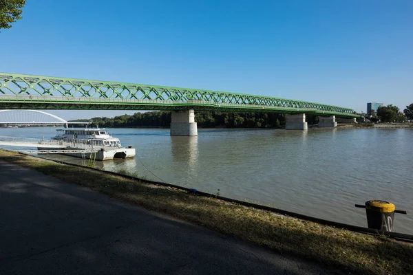 Ponte tram di Bratislava — Foto Stock