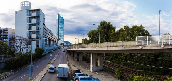 Skyline and freeway in Wien — Stock Photo, Image
