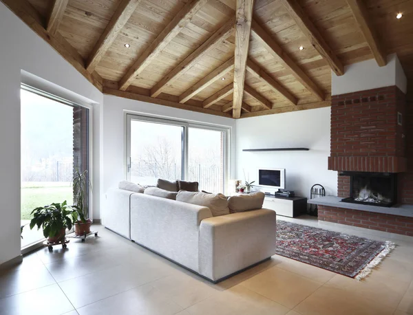 Intérieurs neufs meublés, villa loft — Photo