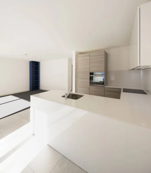 Moderno open space con soggiorno e cucina — Foto Stock