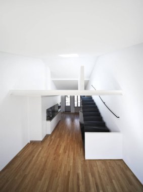 Modern Daire, tasarım çatı