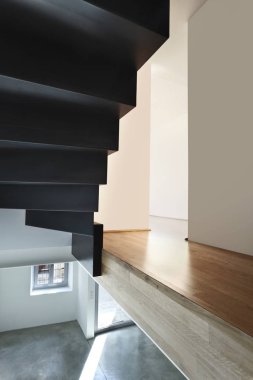 Modern Daire, tasarım çatı