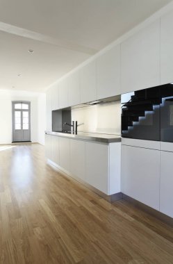 Modern Daire, tasarım çatı