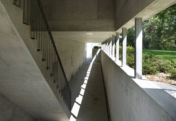 Nowy beton wnętrza korytarza — Zdjęcie stockowe