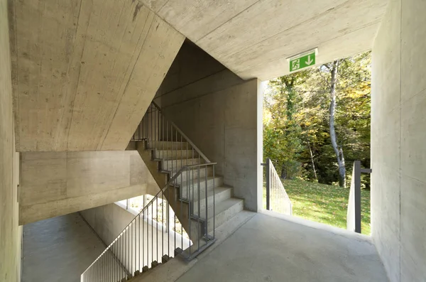 Nuevo corredor interior de beton —  Fotos de Stock