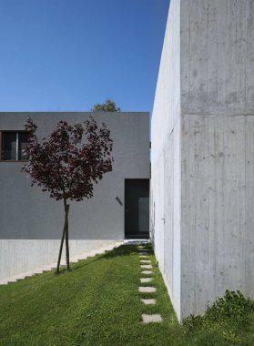 Dış modern tarzı villa