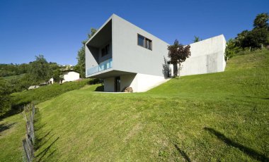 Dış modern tarzı villa