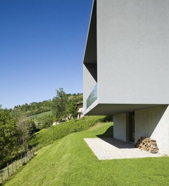 Dış modern tarzı villa