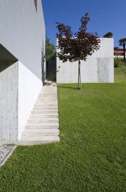 Dış modern tarzı villa