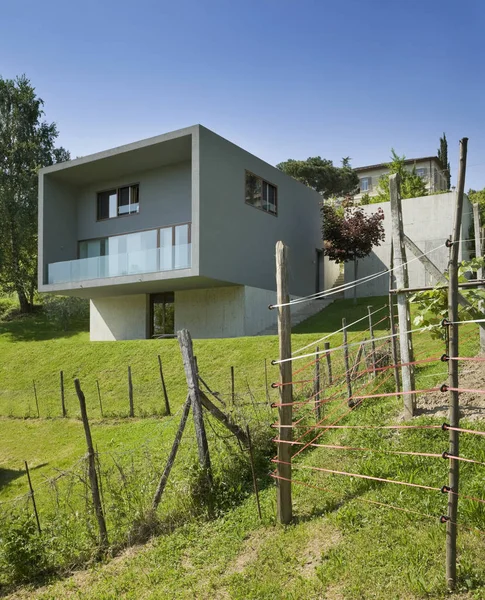 Villa exterior de estilo moderno —  Fotos de Stock