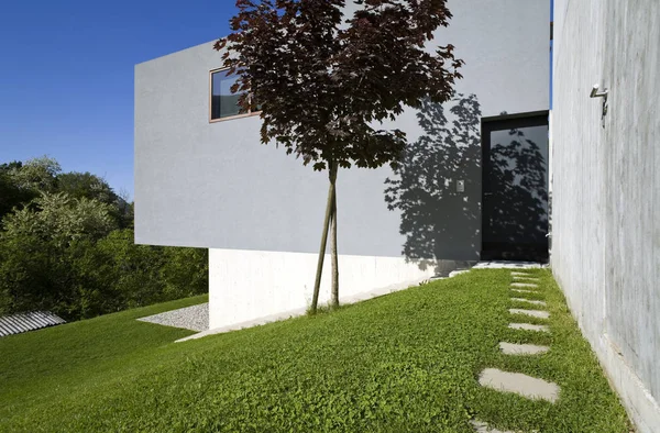 Villa exterior de estilo moderno — Foto de Stock
