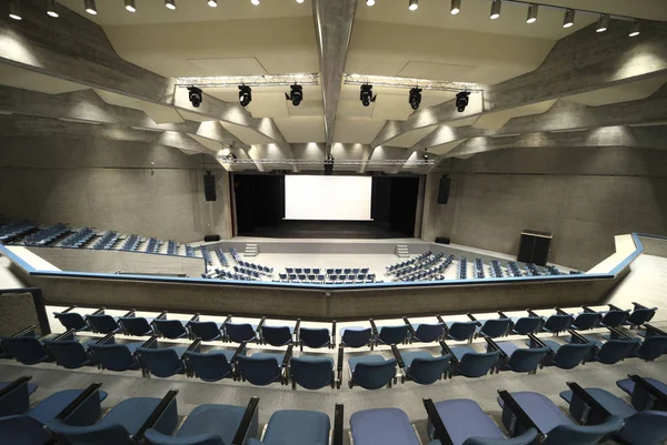 Interior de uma sala de conferências — Fotografia de Stock