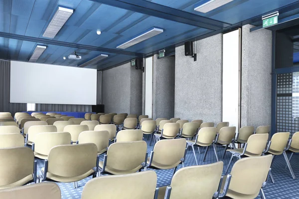 Interior of a modern conference hall — Stock Photo, Image