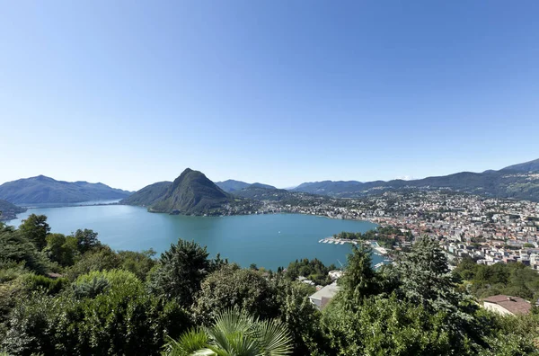 Lugano Gölü Panoraması — Stok fotoğraf