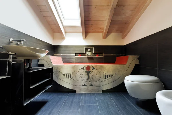 Interior Novo Loft Mobilado Casa Banho Com Banheira Étnica — Fotografia de Stock