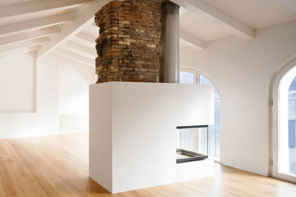 Modernes Wohnzimmer mit Kamin in der Mitte — Stockfoto