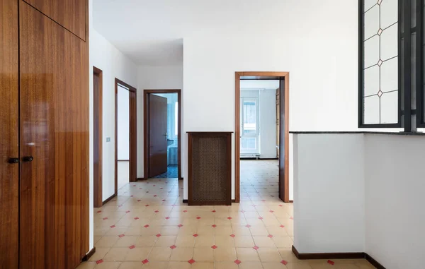 Intérieur des appartements, entrée vide — Photo