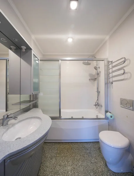 Baño moderno vacío y limpio — Foto de Stock