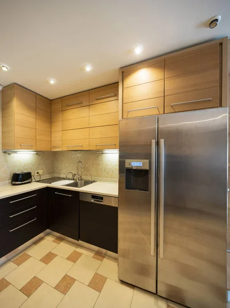 Kuchyň v moderním domě — Stock fotografie