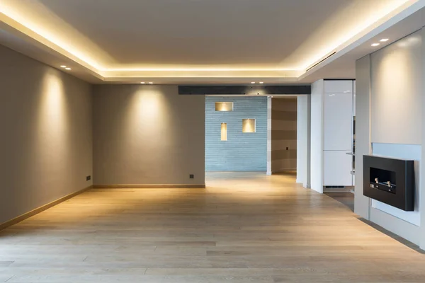 Velký obývací pokoj v moderním bytě — Stock fotografie