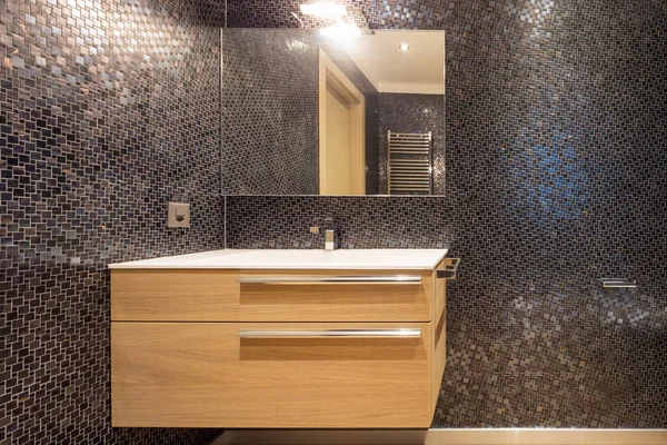 Lussuoso bagno in appartamento moderno — Foto Stock