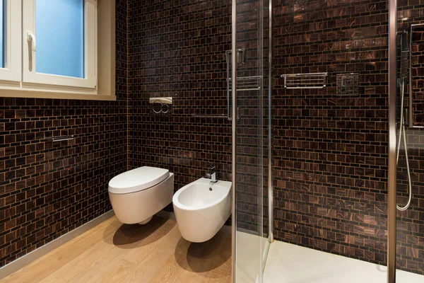 Luxurious bathroom in modern apartment — Stock Photo, Image