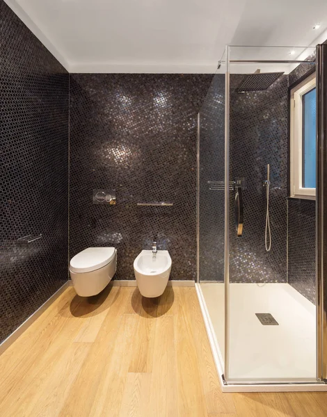 Luxurious bathroom in modern apartment — Stock Image Luxurious bathroom in modern apartment Stock Picture