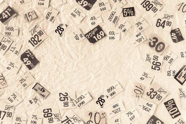 Rabatter bakgrund av skära papper siffror. — Stockfoto