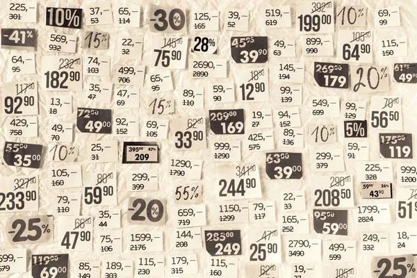 İndirimler arka plan kesilmiş kağıt rakamlar.