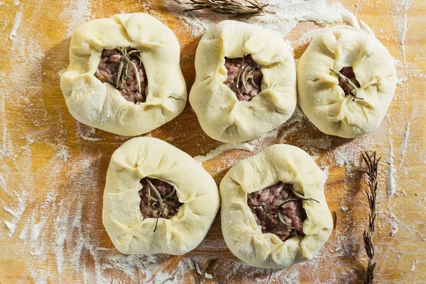 Küchenszene Offene Fleischkuchen Kochen — Stockfoto