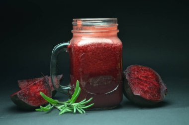 Taze pancar kökü bio organik diyet suyu