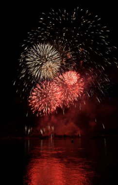 havai fişek renkli gece Nehri