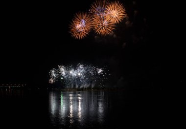 havai fişek renkli gece Nehri