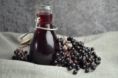 Taze mürver meyve suyu Bahçe