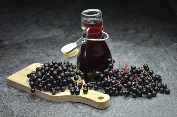 Fresh Elderberry Fruits Gardening Juice — Stock Photo, Image