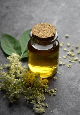 Mürver şurubu ev yapımı, organik.