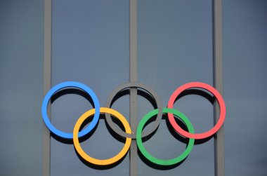 Olimpiyat Oyunları - beş olimpik halka sembolü: mavi, sarı, siyah, yeşil ve kırmızı 5 kıtada, Afrika, Asya, Amerika, Avrupa ve Avustralya için.