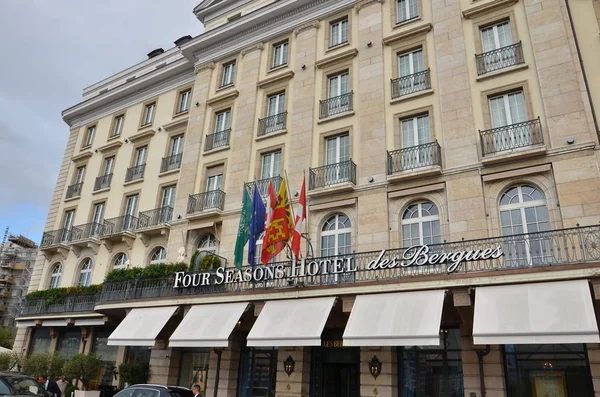 Four Seasons Hotel des Bergues exterior, Ginevra — Foto Stock