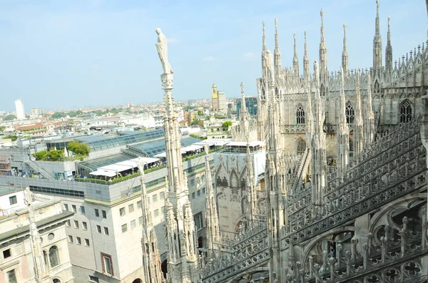 Milaan kathedraal (Duomo) in Milaan, Italië — Stockfoto