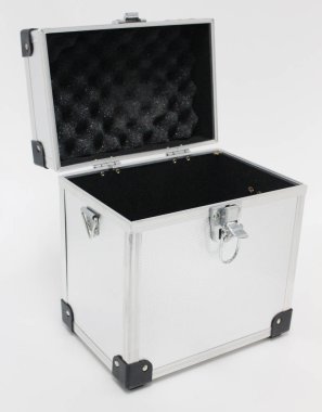 Gümüş aracı kutusu mühendisliği izole