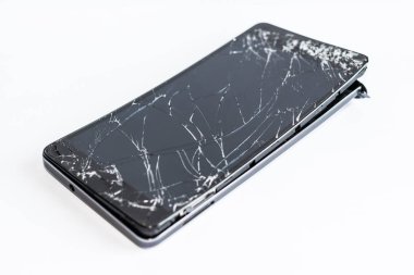 Bozuk ekranlı cep telefonu