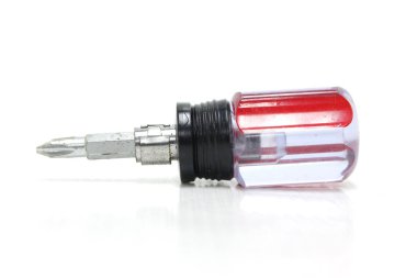 Beyaz arkaplanda tornavida