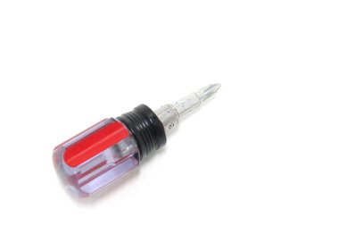 Beyaz arkaplanda tornavida